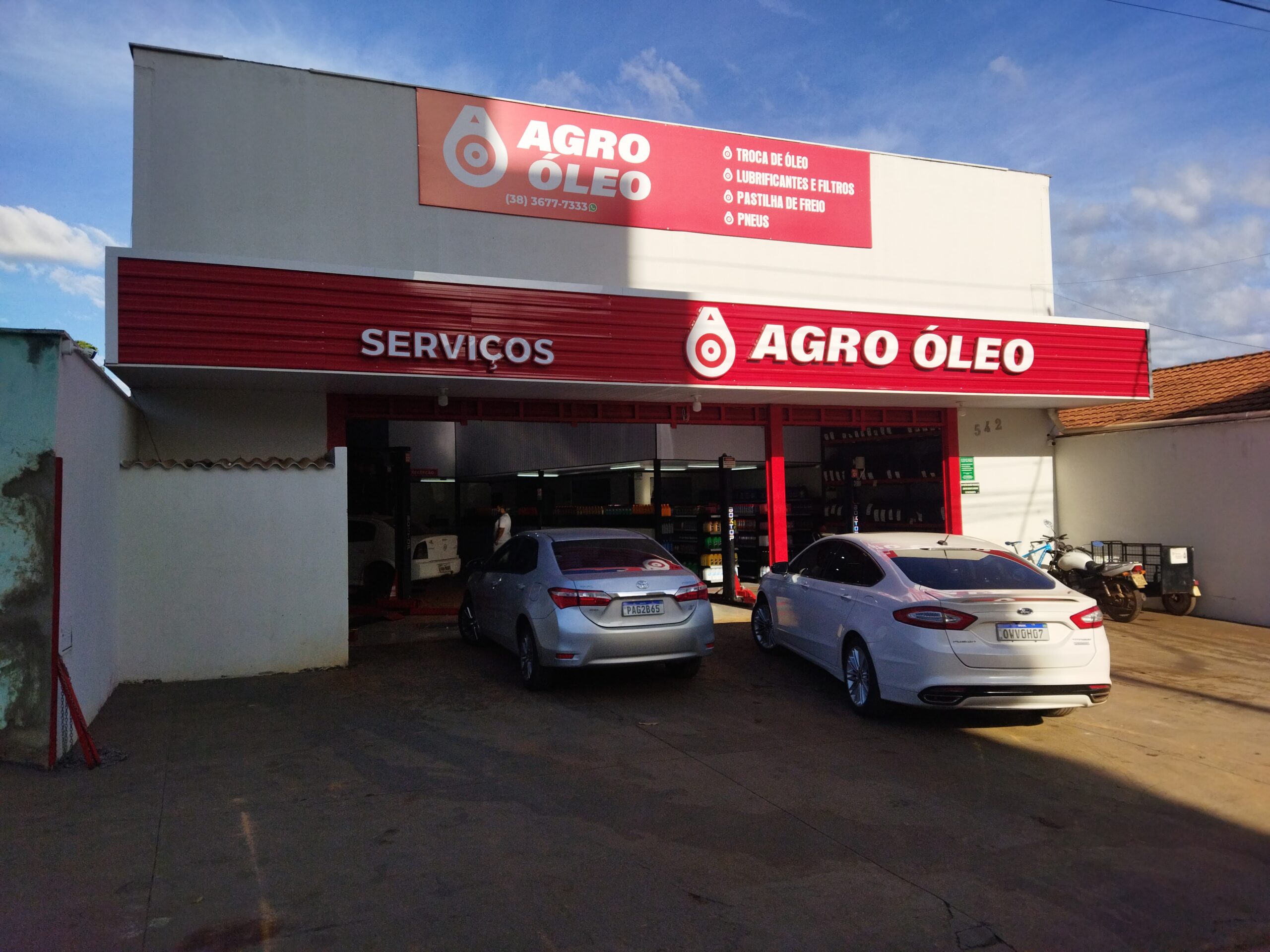 Fachada da Agro Óleo Auto Center em Unaí